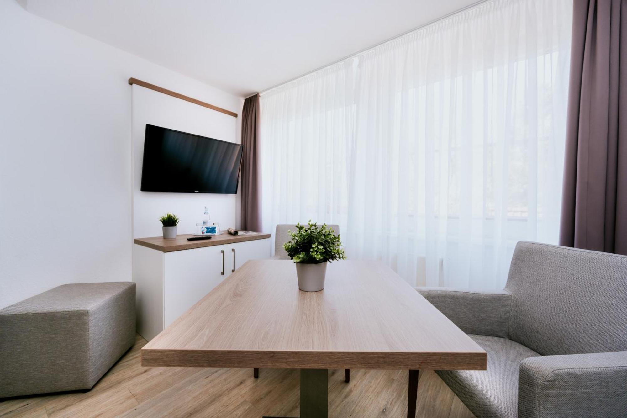 Hotel Zur Seemoewe Kirchdorf  Bilik gambar