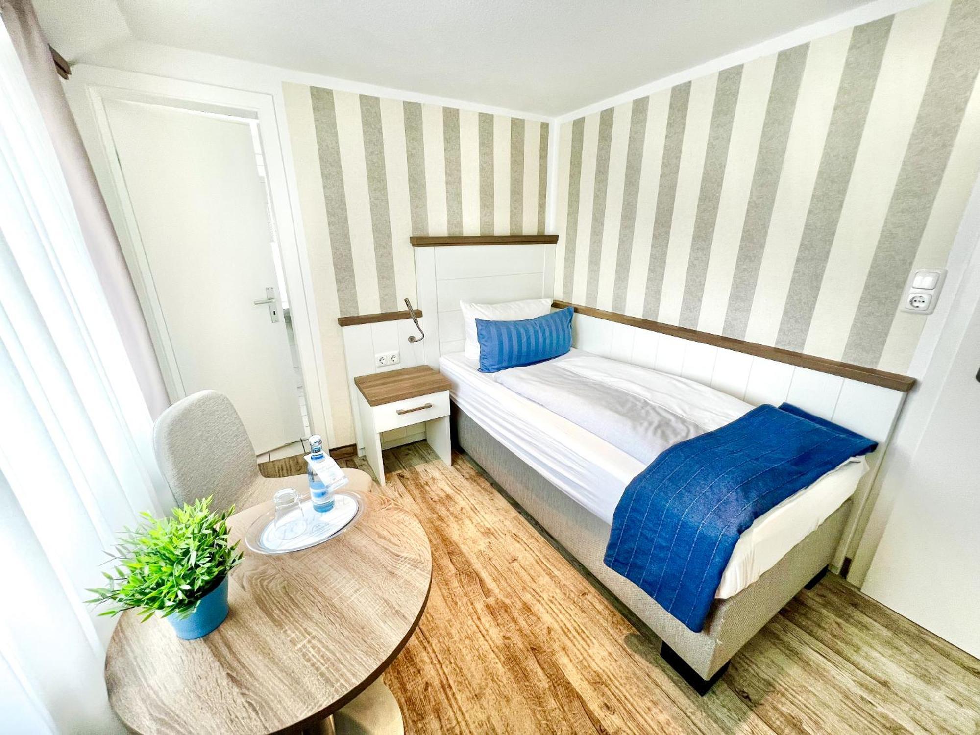 Hotel Zur Seemoewe Kirchdorf  Bilik gambar