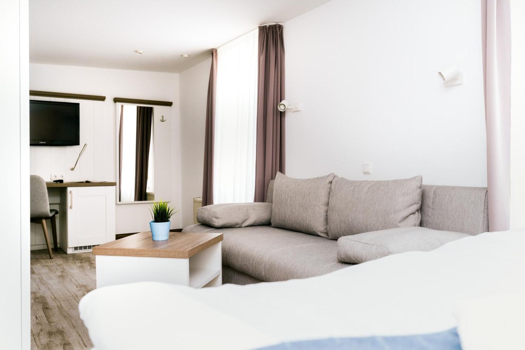 Hotel Zur Seemoewe Kirchdorf  Bilik gambar
