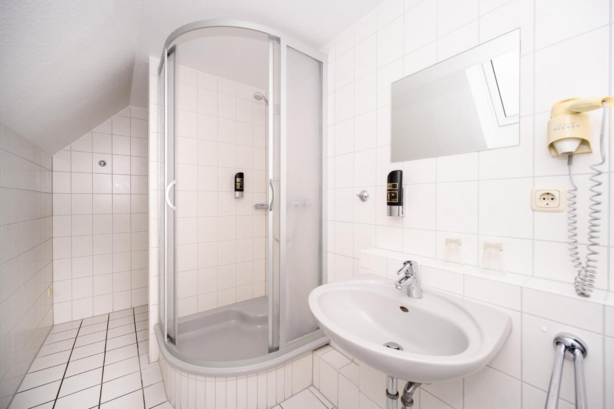 Hotel Zur Seemoewe Kirchdorf  Bilik gambar